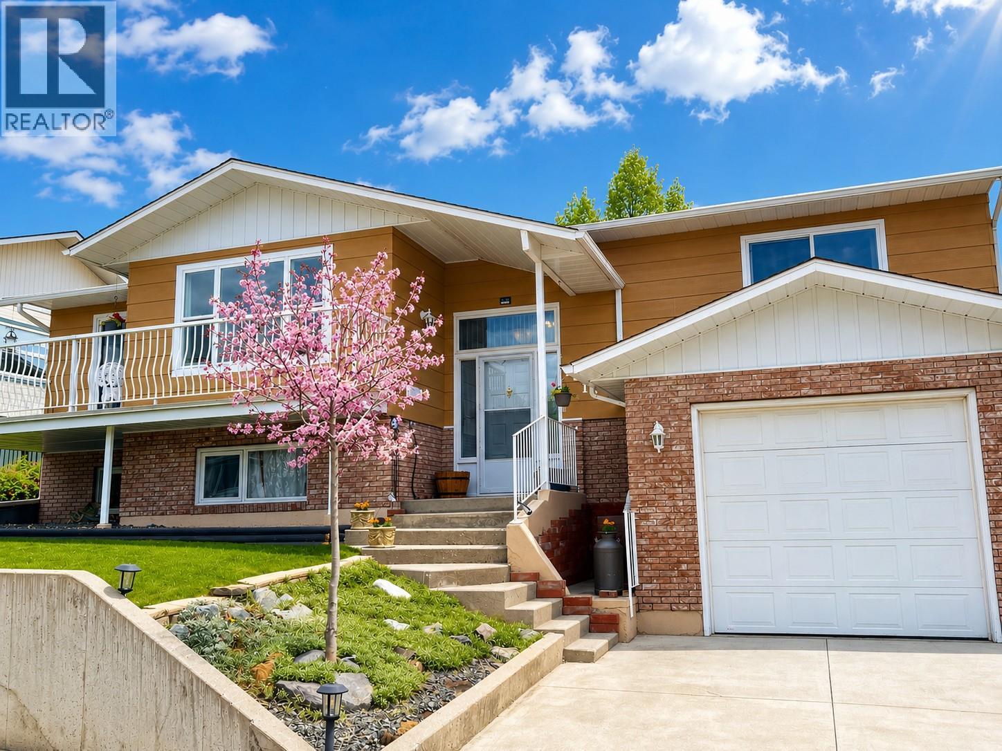 1317 19th Street S, Cranbrook, British Columbia  V1C 5Y1 - Photo 1 - 10387493
