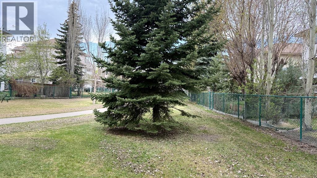 117 Woodpark Close Sw, Calgary, Alberta  T2W 6H1 - Photo 32 - A2309782