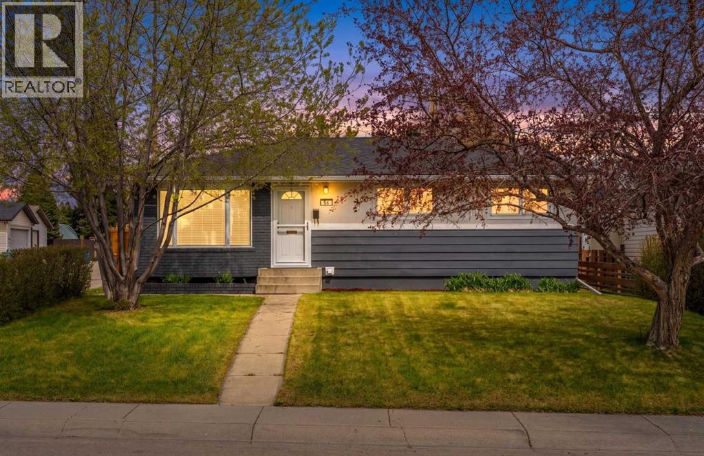 54 Atlanta Crescent SE, Calgary, Alberta