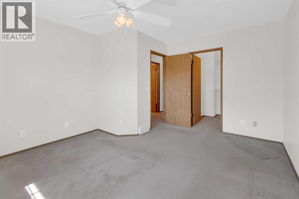 216 Shawinigan Drive SW, Calgary, Alberta  T2Y 3B4 - Photo 16 - A2309802
