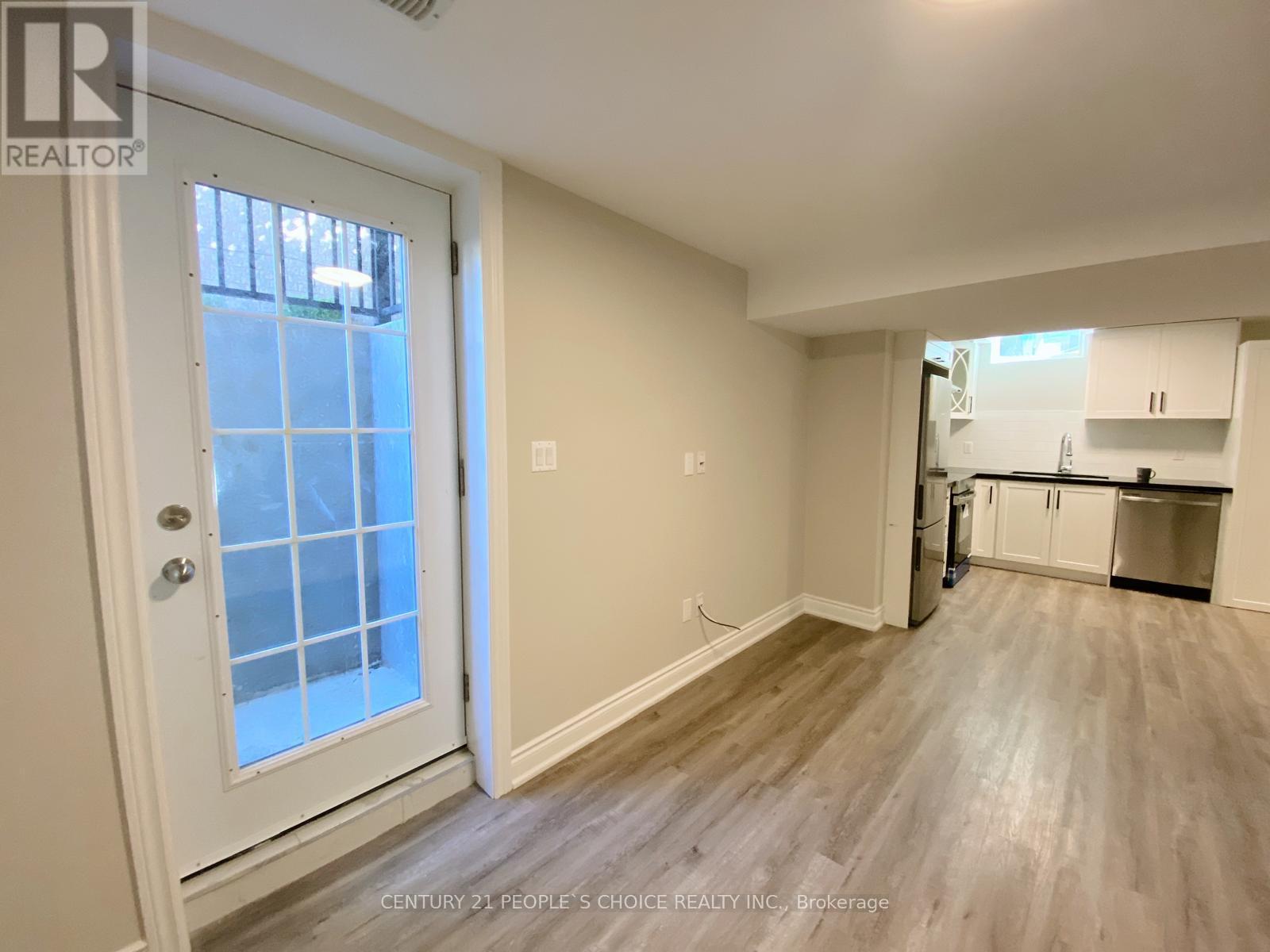 922 Silverthorn Mill Avenue, Mississauga, Ontario  L5W 1B3 - Photo 5 - W13128490
