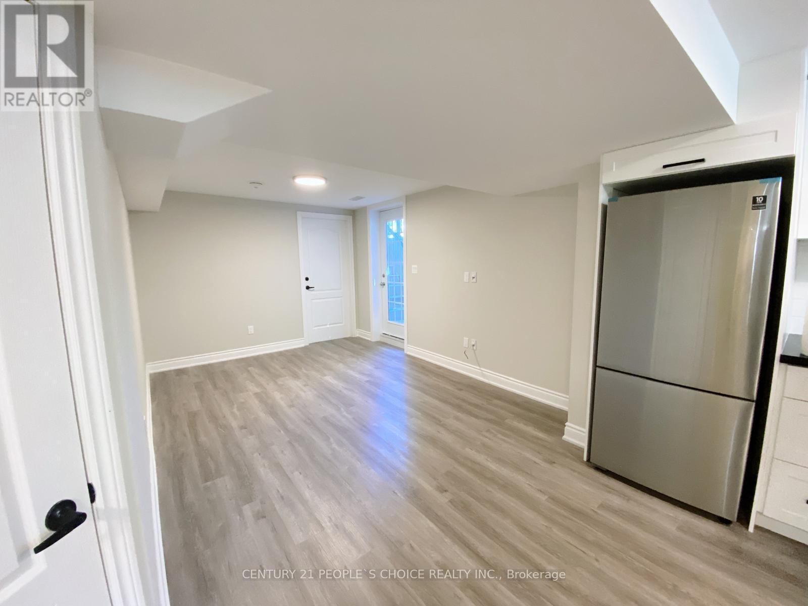 922 Silverthorn Mill Avenue, Mississauga, Ontario  L5W 1B3 - Photo 7 - W13128490