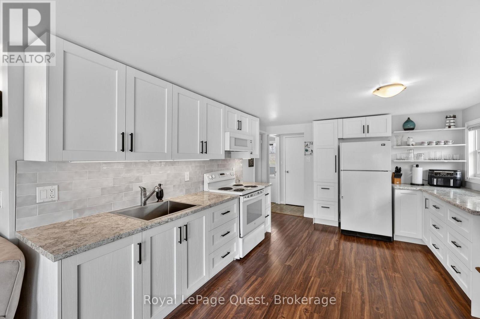 18 Goss Road, Oro-Medonte, Ontario  L3V 0R6 - Photo 14 - S13126690