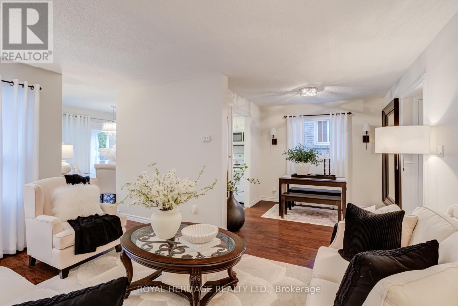 188 Adele Crescent, Oshawa, Ontario  L1J 7W5 - Photo 10 - E13130304