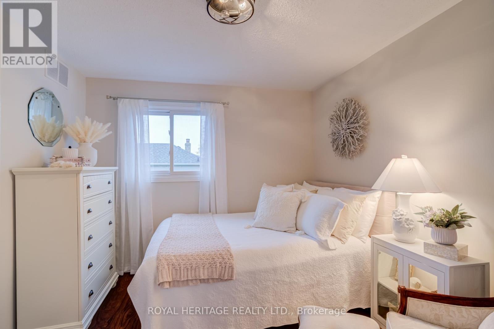 188 Adele Crescent, Oshawa, Ontario  L1J 7W5 - Photo 24 - E13130304