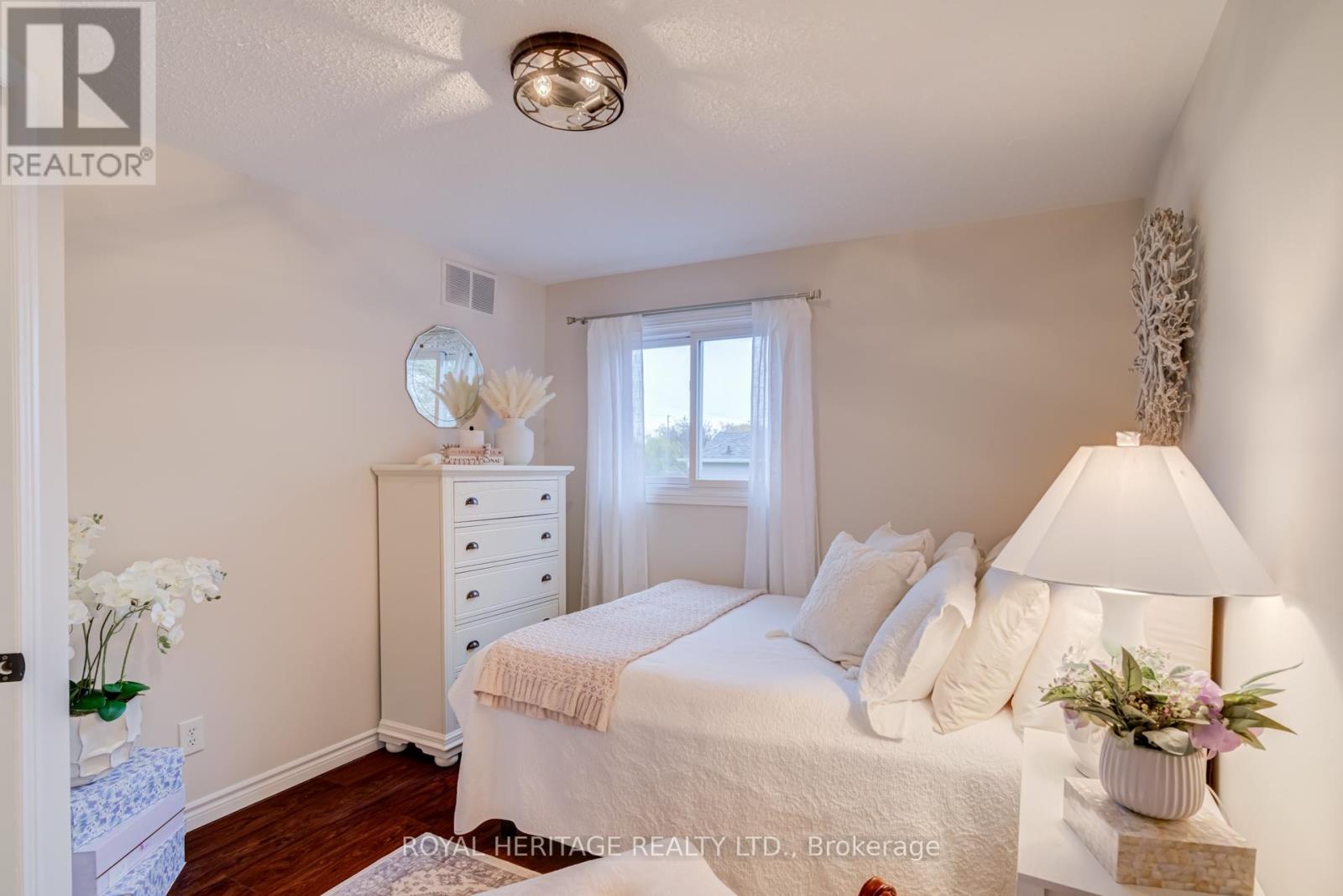 188 Adele Crescent, Oshawa, Ontario  L1J 7W5 - Photo 25 - E13130304