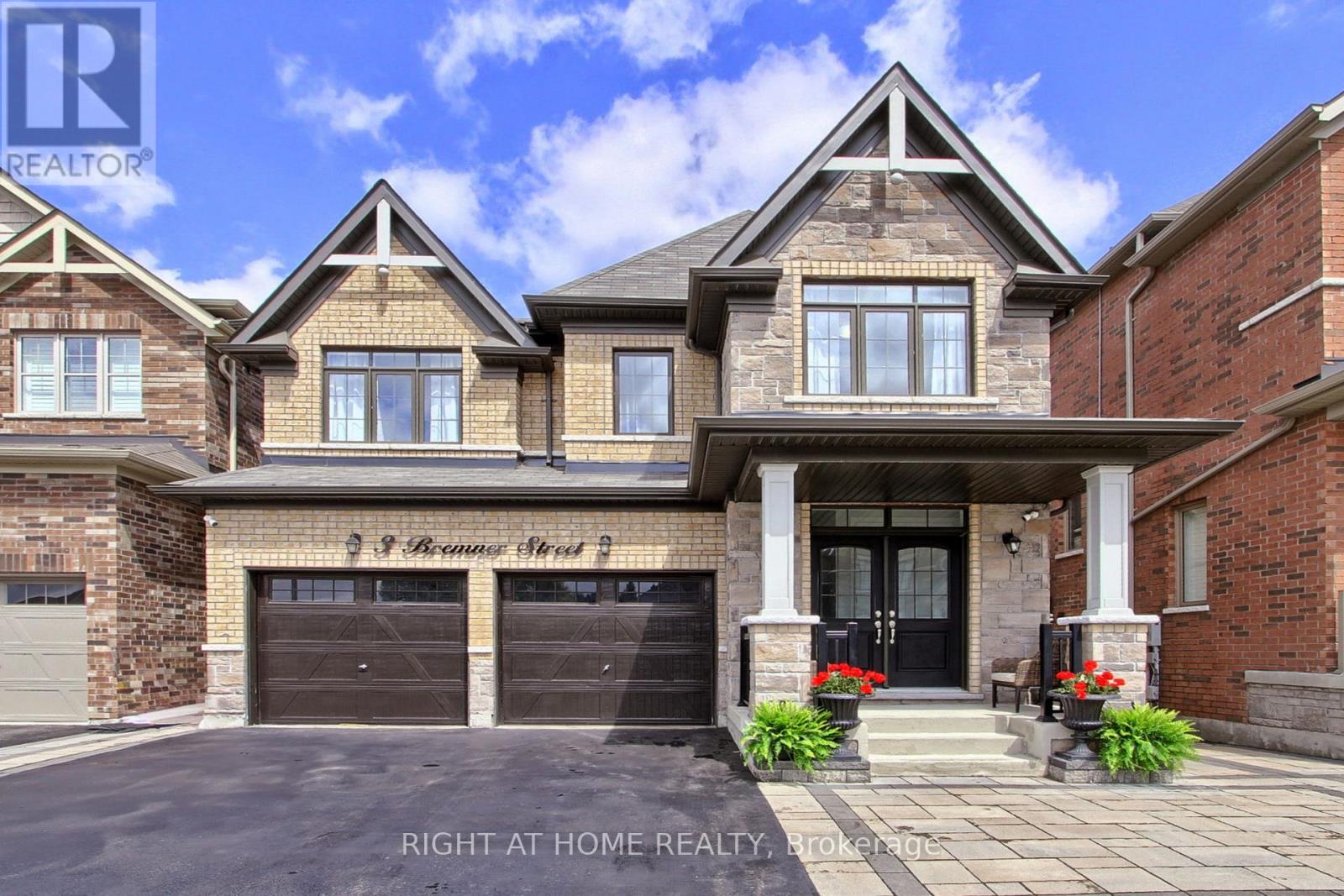 3 Bremner Street, Whitby, Ontario  L1R 1W5 - Photo 2 - E13130376