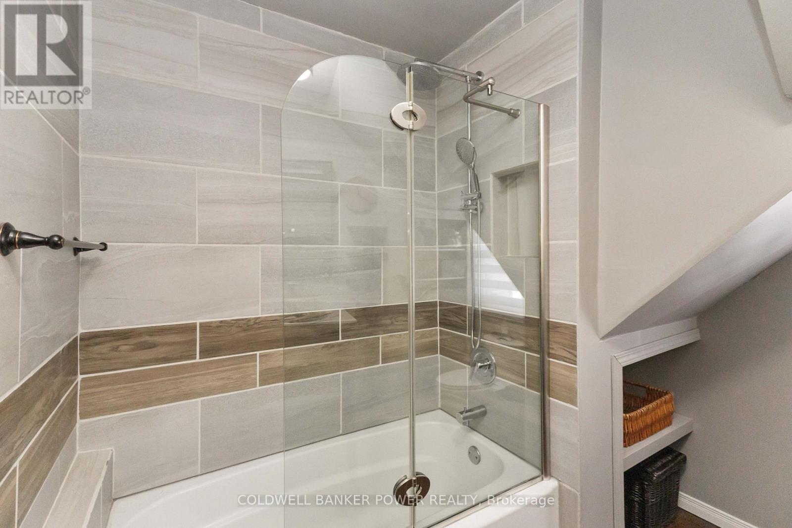 32 Ann Street, Lambton Shores, Ontario  N0M 1B0 - Photo 20 - X12845242