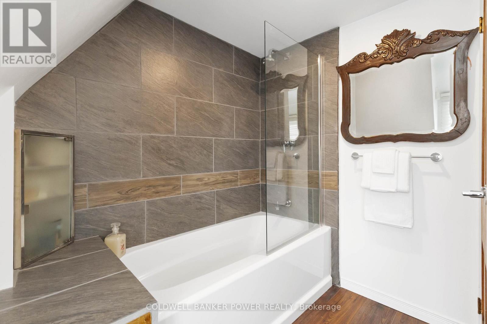 32 Ann Street, Lambton Shores, Ontario  N0M 1B0 - Photo 28 - X12845242