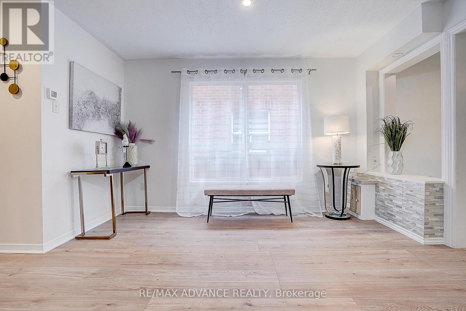 140 Vanguard Road, Vaughan, Ontario  L4K 5G8 - Photo 13 - N13130302