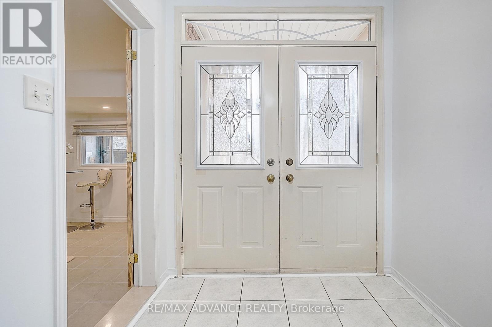 140 Vanguard Road, Vaughan, Ontario  L4K 5G8 - Photo 4 - N13130302