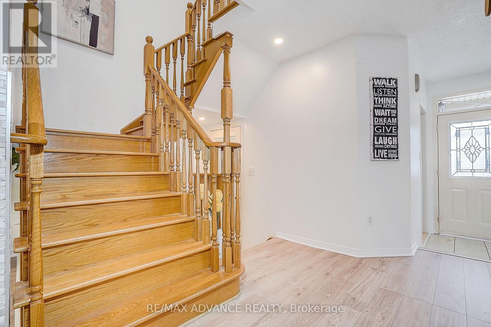 140 Vanguard Road, Vaughan, Ontario  L4K 5G8 - Photo 6 - N13130302