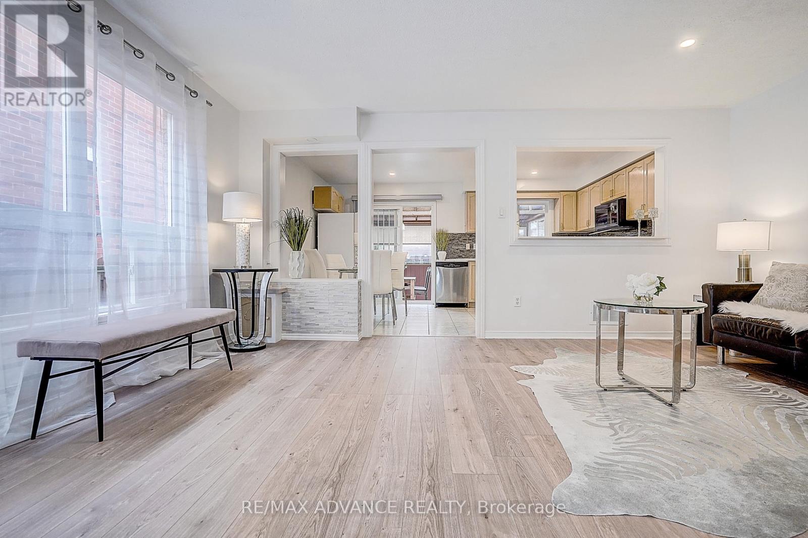 140 Vanguard Road, Vaughan, Ontario  L4K 5G8 - Photo 8 - N13130302