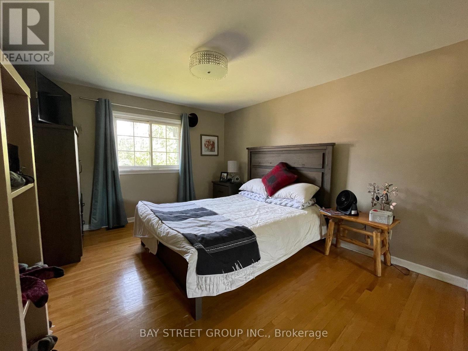 129 Sherwood Forest Drive, Markham, Ontario  L3P 1R2 - Photo 13 - N13130390