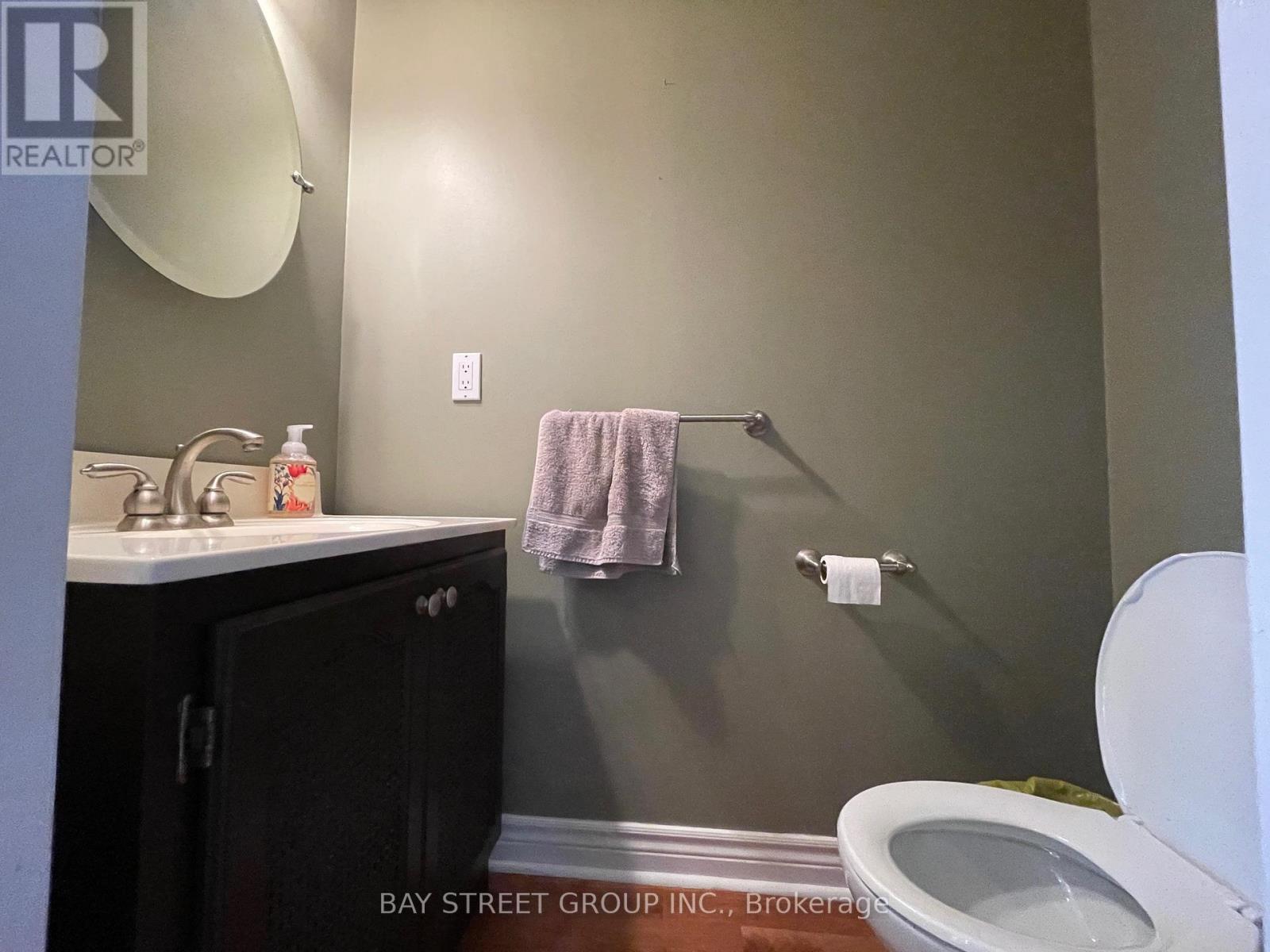129 Sherwood Forest Drive, Markham, Ontario  L3P 1R2 - Photo 9 - N13130390