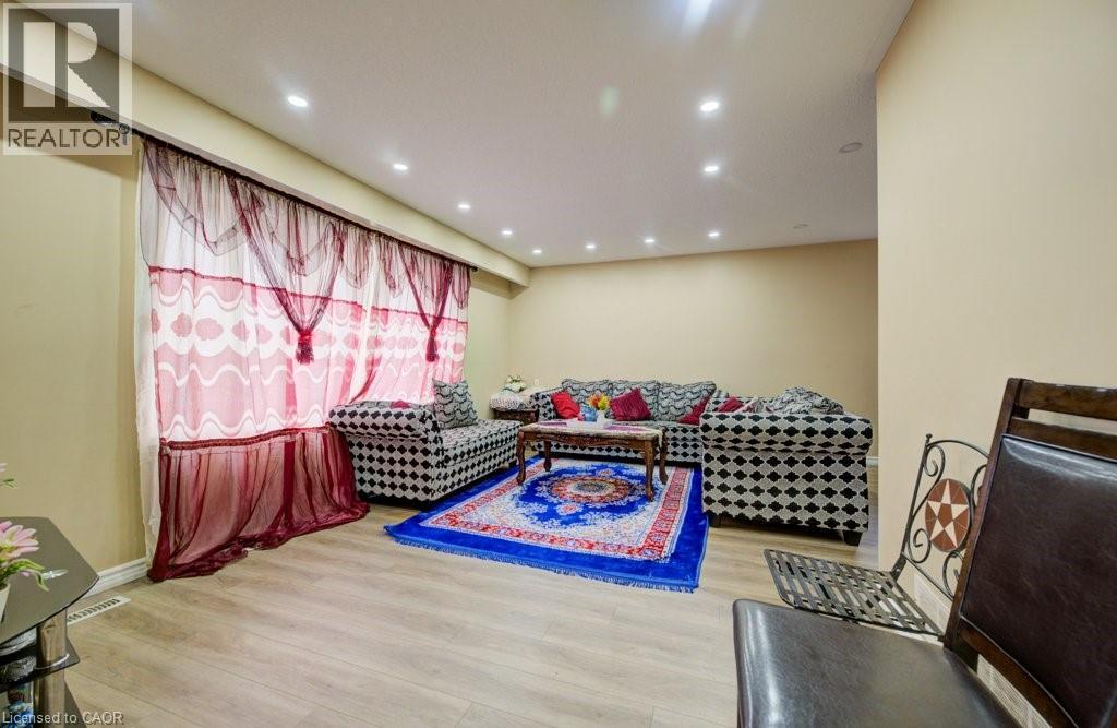 110 Hazelglen Drive, Kitchener, Ontario  N2M 2E5 - Photo 3 - 40824801