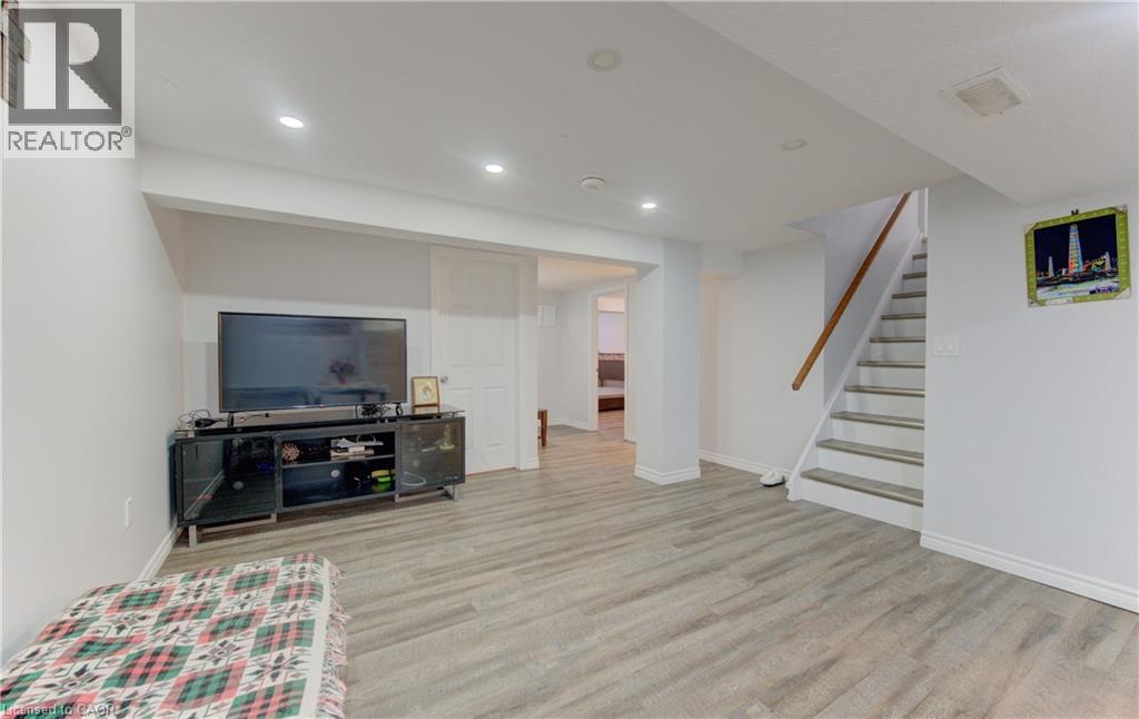 110 Hazelglen Drive, Kitchener, Ontario  N2M 2E5 - Photo 17 - 40824801