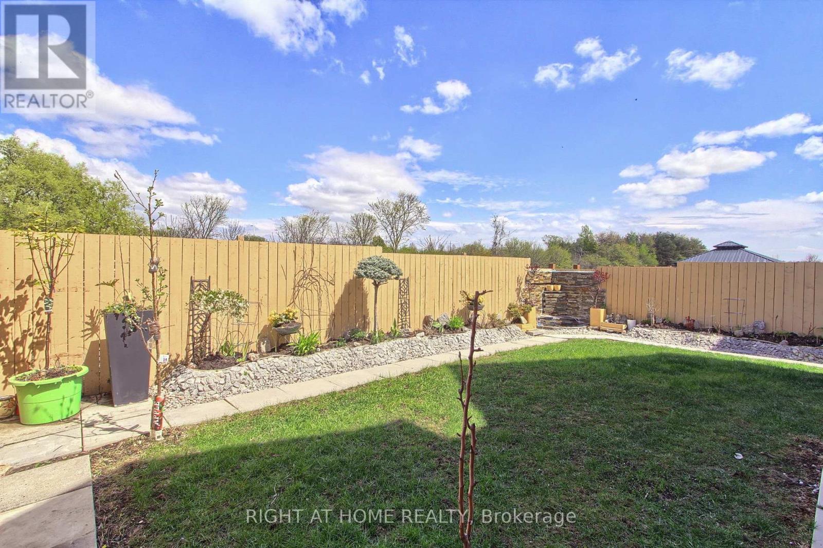 3 Bremner Street, Whitby, Ontario  L1R 1W5 - Photo 46 - E13130376