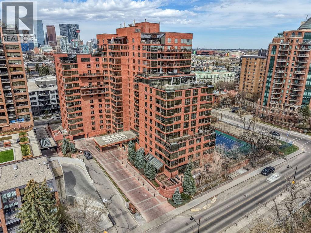 704, 318 26 Avenue SW, Calgary, Alberta