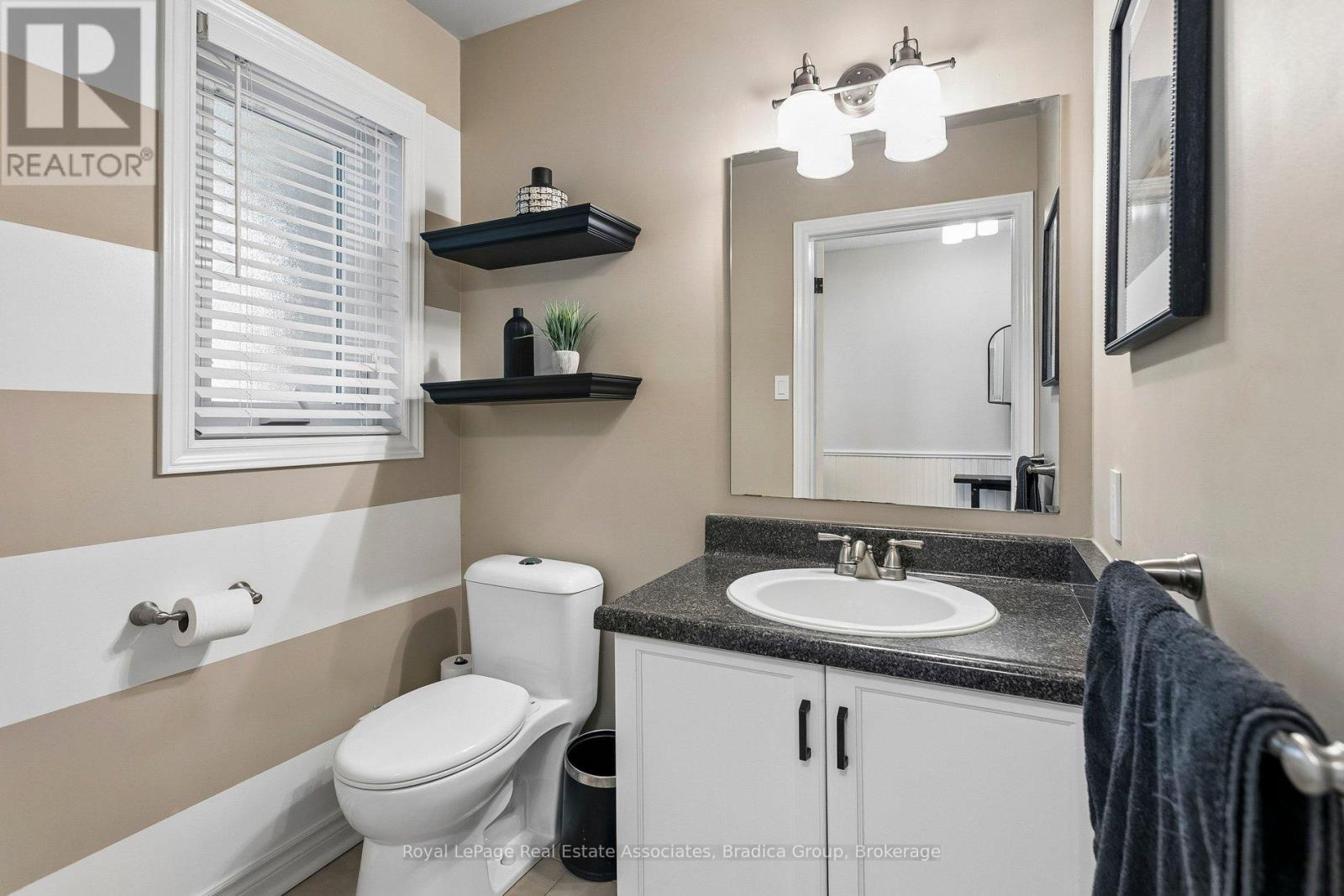 290 Hillside Drive, Mississauga, Ontario  L5M 1G5 - Photo 17 - W13125194