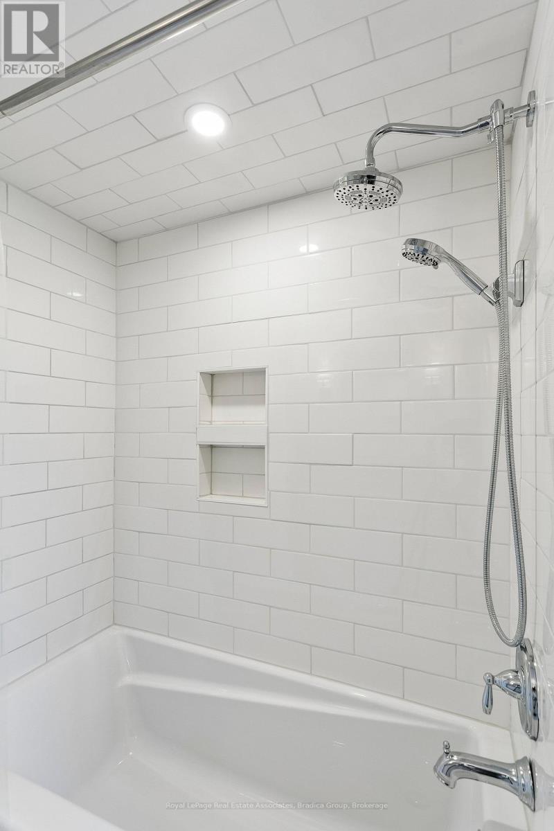 290 Hillside Drive, Mississauga, Ontario  L5M 1G5 - Photo 27 - W13125194