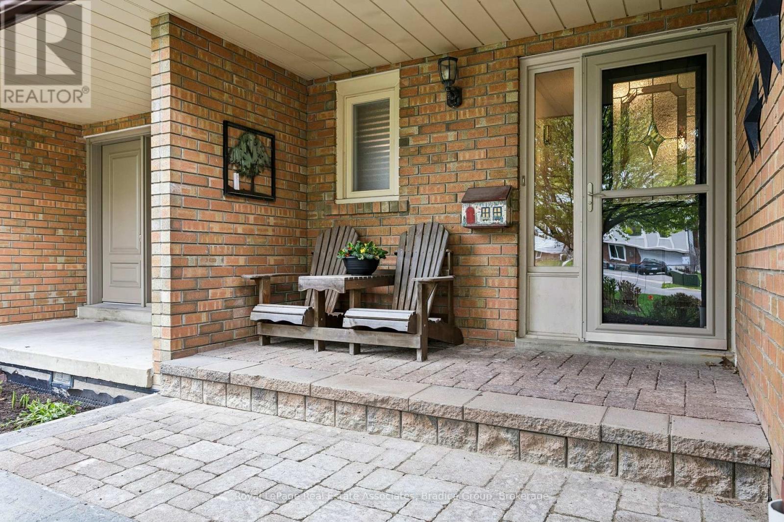 290 Hillside Drive, Mississauga, Ontario  L5M 1G5 - Photo 5 - W13125194