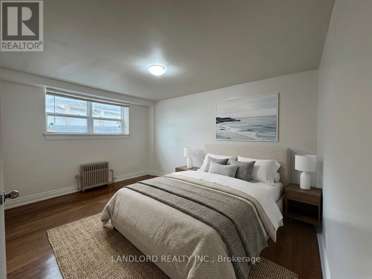2 - 92 Trethewey Drive, Toronto, Ontario  M6M 4B4 - Photo 13 - W13130318