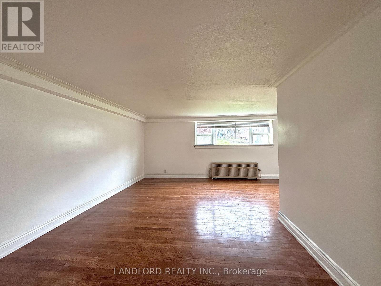 2 - 92 Trethewey Drive, Toronto, Ontario  M6M 4B4 - Photo 5 - W13130318