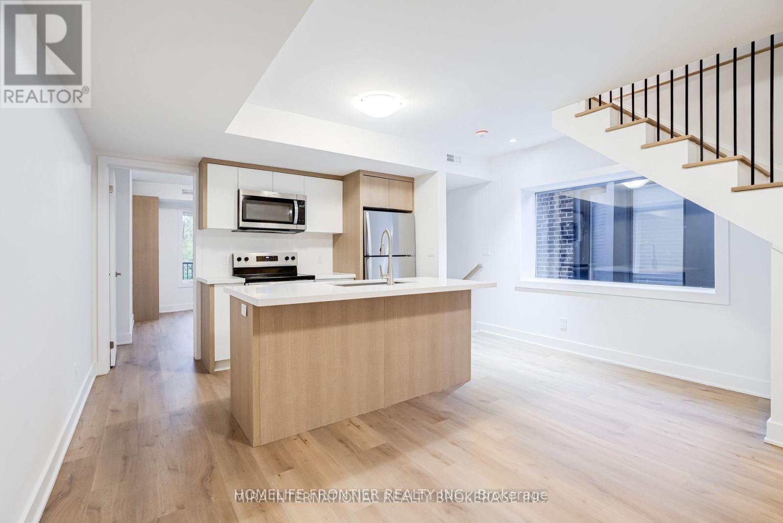 #3 (Upper) - 231 Symington Avenue, Toronto, Ontario  M6P 3W5 - Photo 1 - W13130326