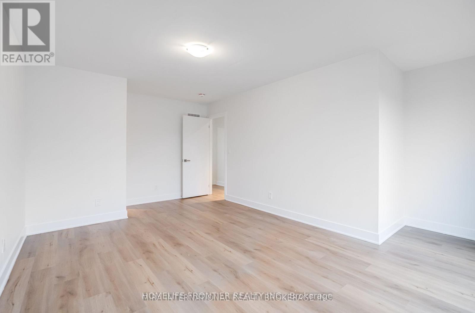 #3 (Upper) - 231 Symington Avenue, Toronto, Ontario  M6P 3W5 - Photo 13 - W13130326
