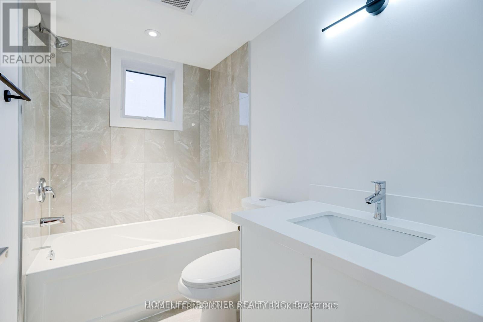 #3 (Upper) - 231 Symington Avenue, Toronto, Ontario  M6P 3W5 - Photo 15 - W13130326