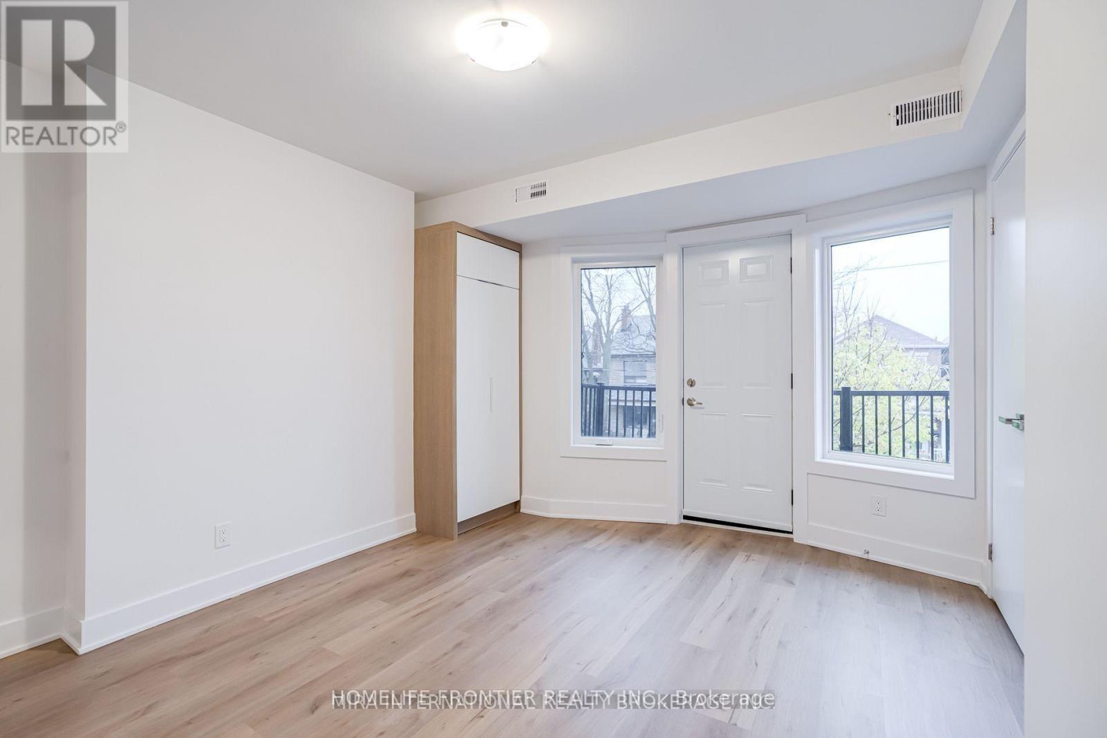 #3 (Upper) - 231 Symington Avenue, Toronto, Ontario  M6P 3W5 - Photo 20 - W13130326