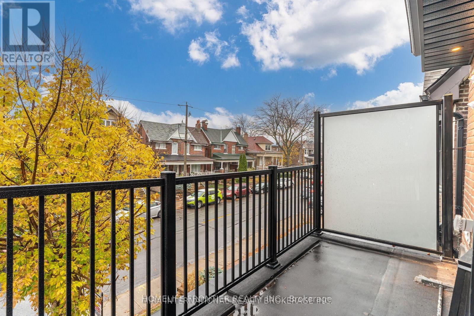 #3 (Upper) - 231 Symington Avenue, Toronto, Ontario  M6P 3W5 - Photo 23 - W13130326