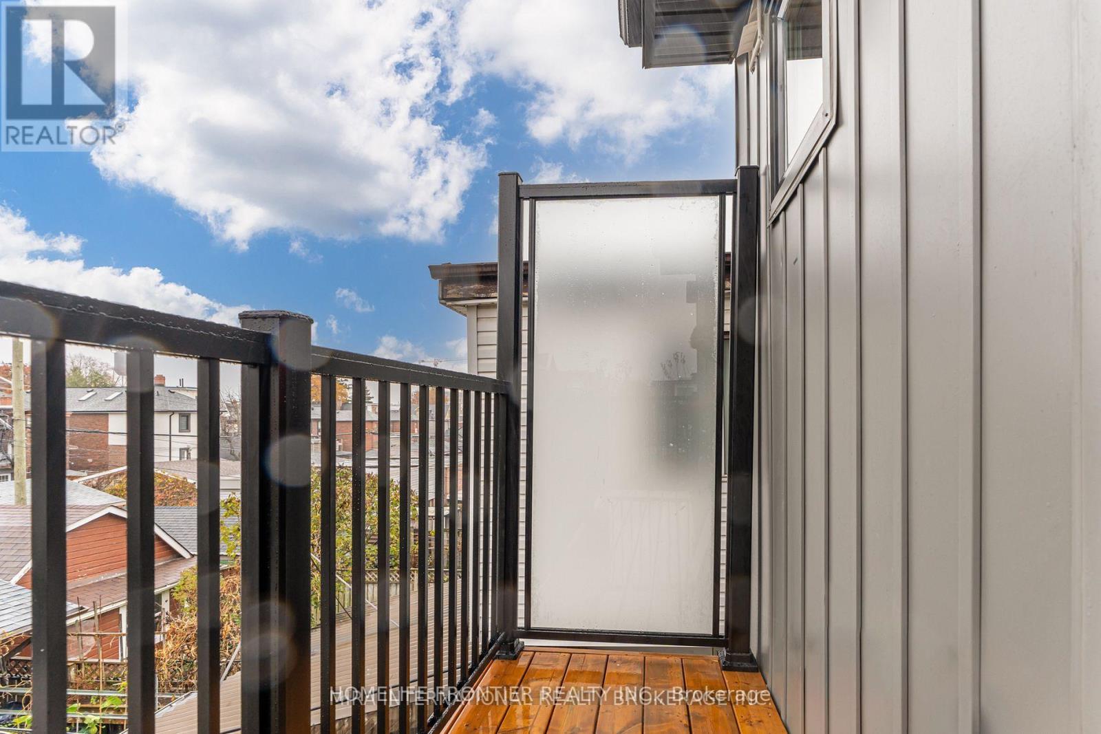 #3 (Upper) - 231 Symington Avenue, Toronto, Ontario  M6P 3W5 - Photo 24 - W13130326