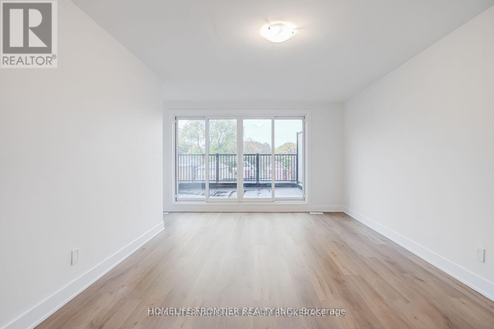 #3 (Upper) - 231 Symington Avenue, Toronto, Ontario  M6P 3W5 - Photo 9 - W13130326