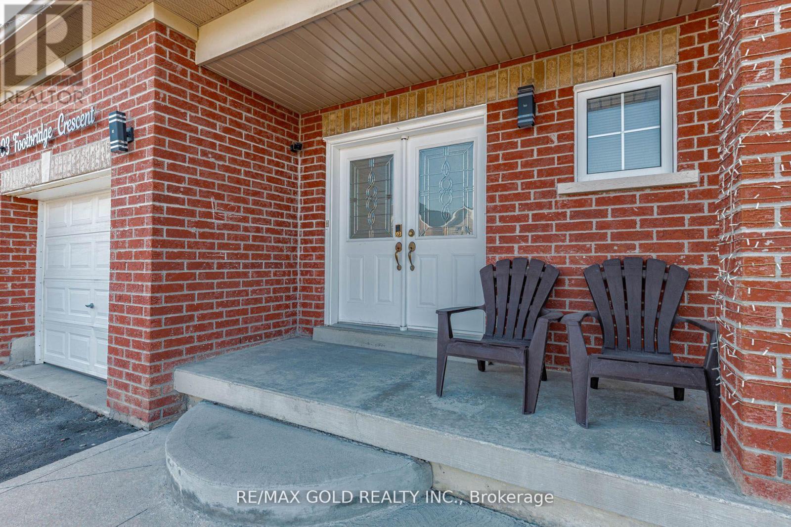 93 Footbridge Crescent, Brampton, Ontario  L6R 0T9 - Photo 3 - W13130328