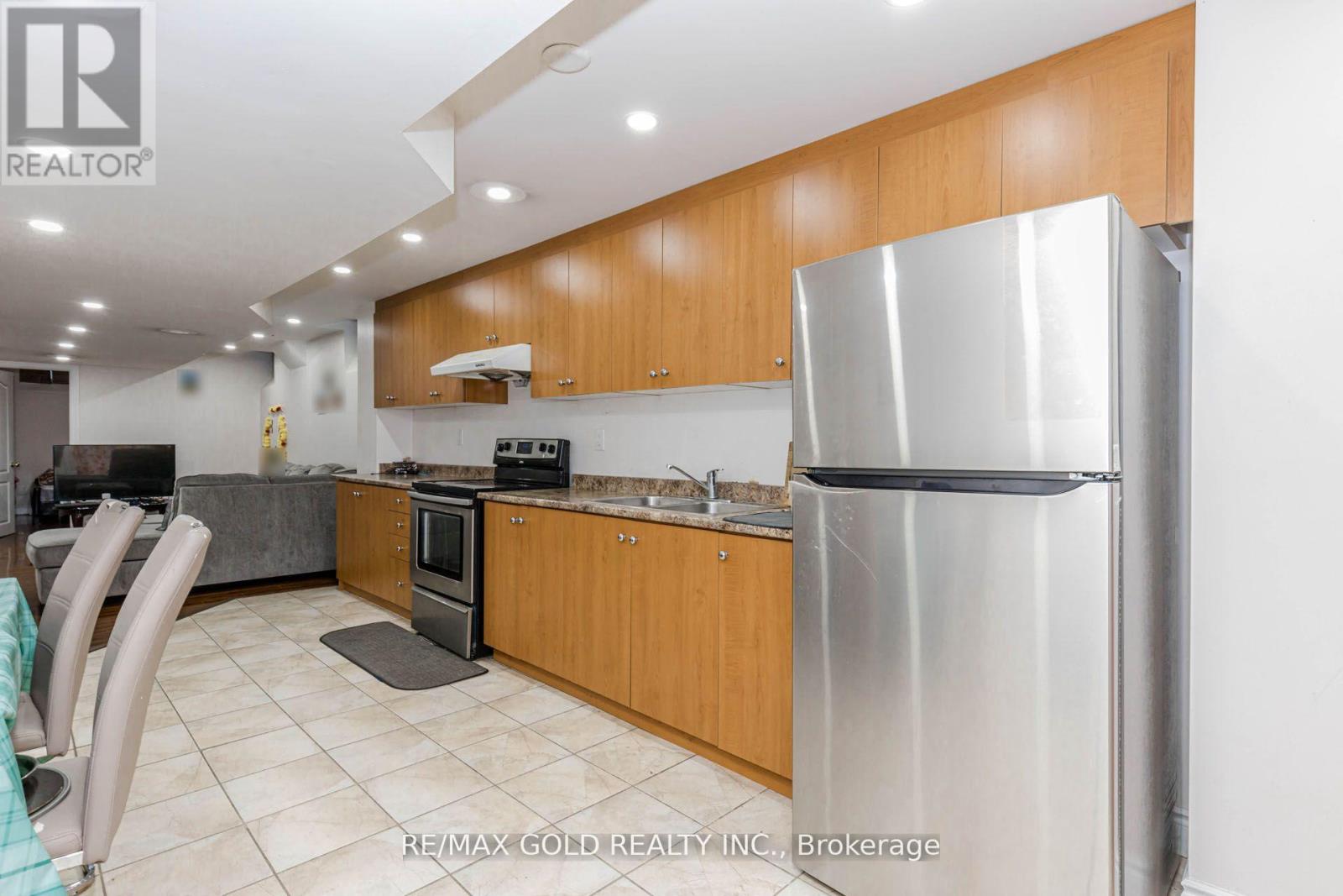 93 Footbridge Crescent, Brampton, Ontario  L6R 0T9 - Photo 41 - W13130328