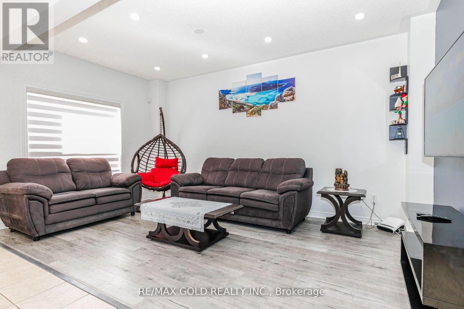 93 Footbridge Crescent, Brampton, Ontario  L6R 0T9 - Photo 9 - W13130328