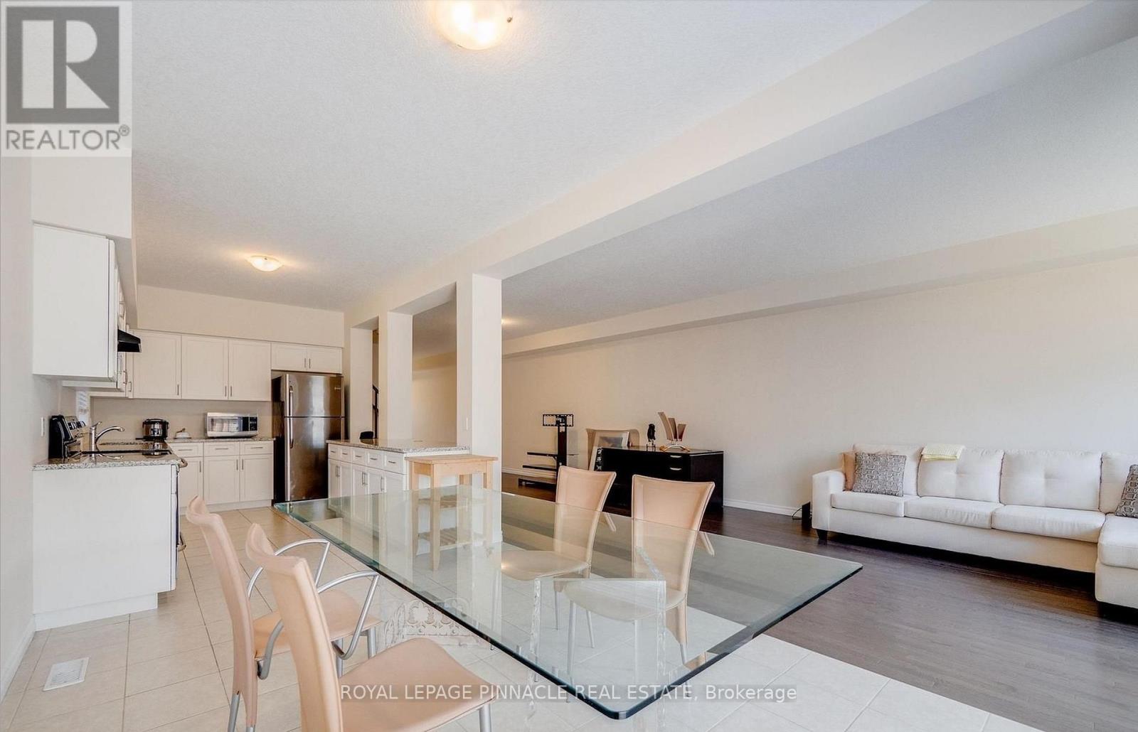 Upper Bdrm - 11 Burcombe Cross, Guelph, Ontario  N1L 0N4 - Photo 12 - X13130324