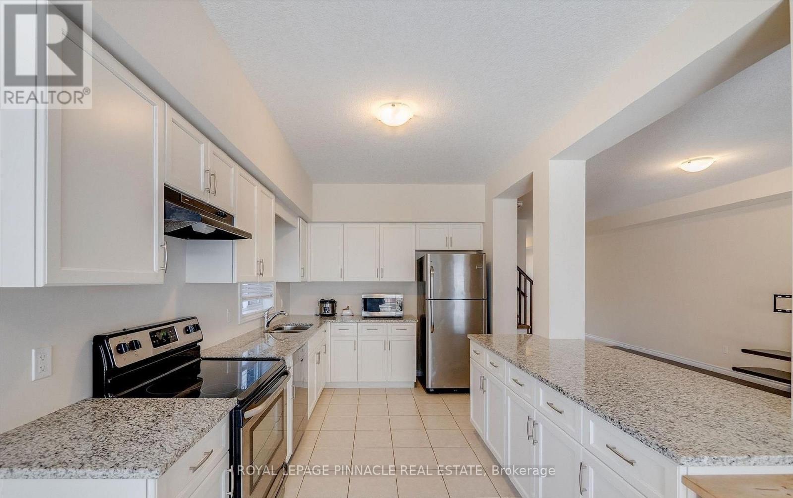 Upper Bdrm - 11 Burcombe Cross, Guelph, Ontario  N1L 0N4 - Photo 13 - X13130324