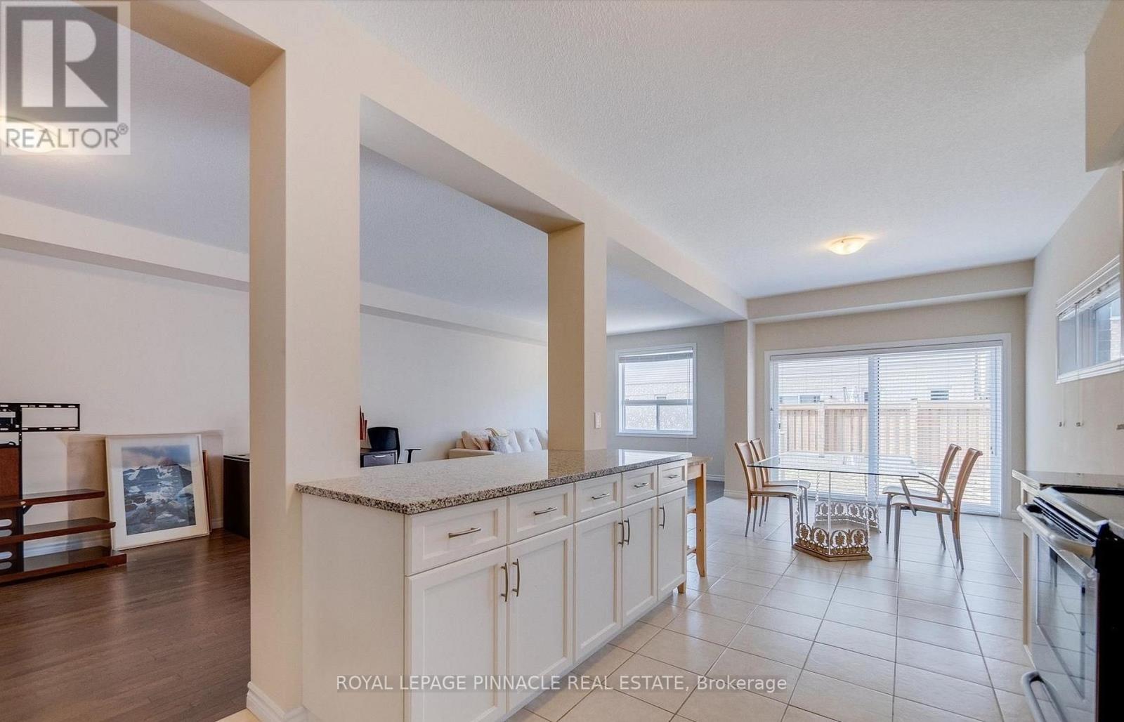 Upper Bdrm - 11 Burcombe Cross, Guelph, Ontario  N1L 0N4 - Photo 14 - X13130324