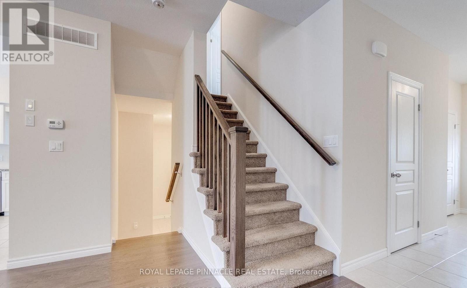 Upper Bdrm - 11 Burcombe Cross, Guelph, Ontario  N1L 0N4 - Photo 15 - X13130324