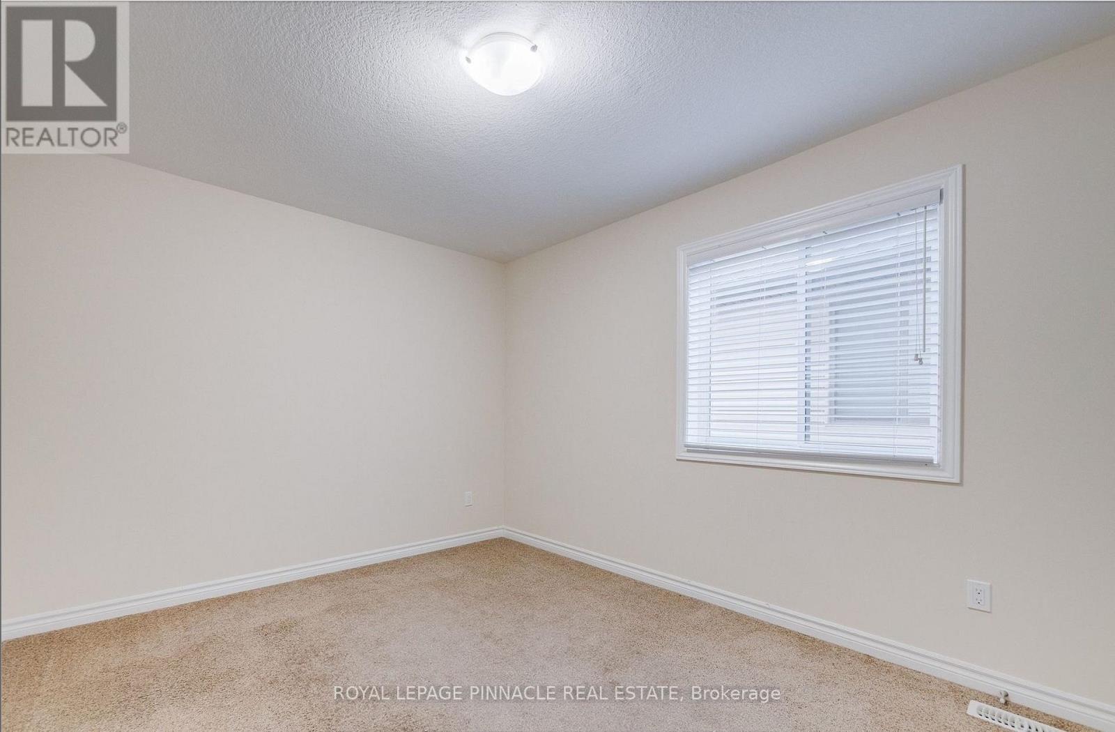 Upper Bdrm - 11 Burcombe Cross, Guelph, Ontario  N1L 0N4 - Photo 16 - X13130324