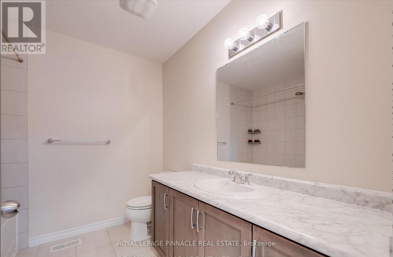 Upper Bdrm - 11 Burcombe Cross, Guelph, Ontario  N1L 0N4 - Photo 17 - X13130324