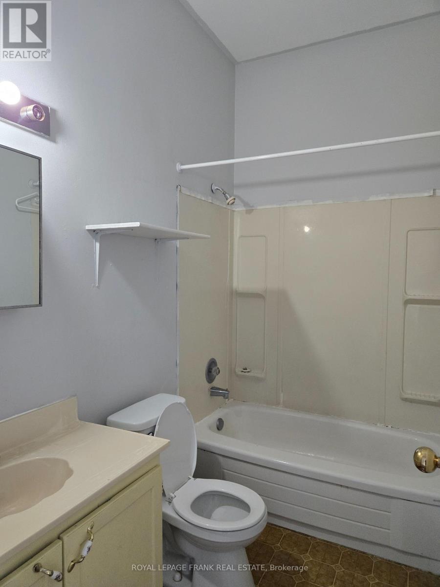 Apartment #5 - 15 King Street E, Clarington, Ontario  L1C 1N1 - Photo 3 - E13130584