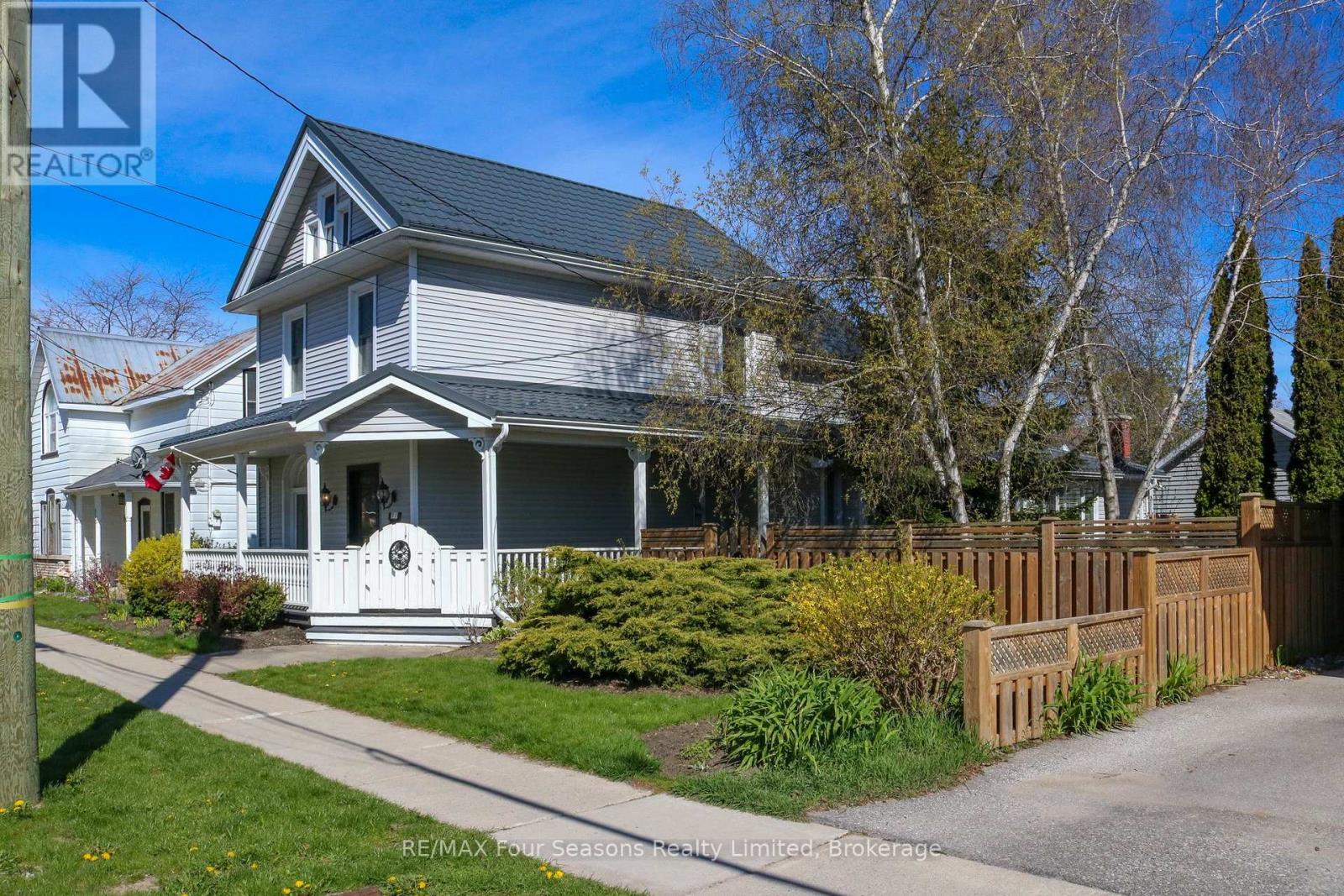 77 Fourth Street W, Collingwood, Ontario  L9Y 1R5 - Photo 2 - S13130582