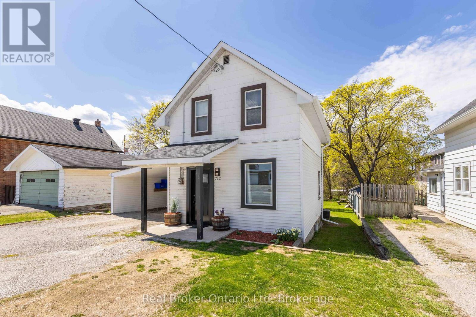 712 9th Avenue E, Owen Sound, Ontario  N4K 3E5 - Photo 2 - X13130392