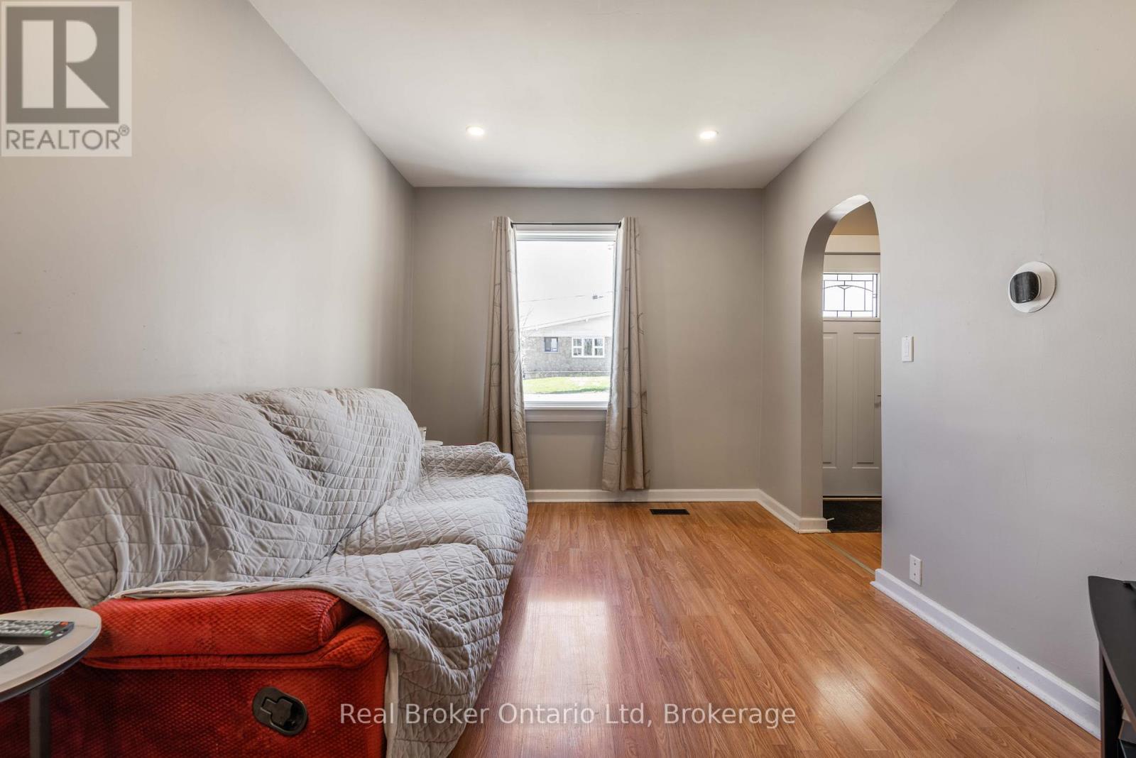 712 9th Avenue E, Owen Sound, Ontario  N4K 3E5 - Photo 5 - X13130392
