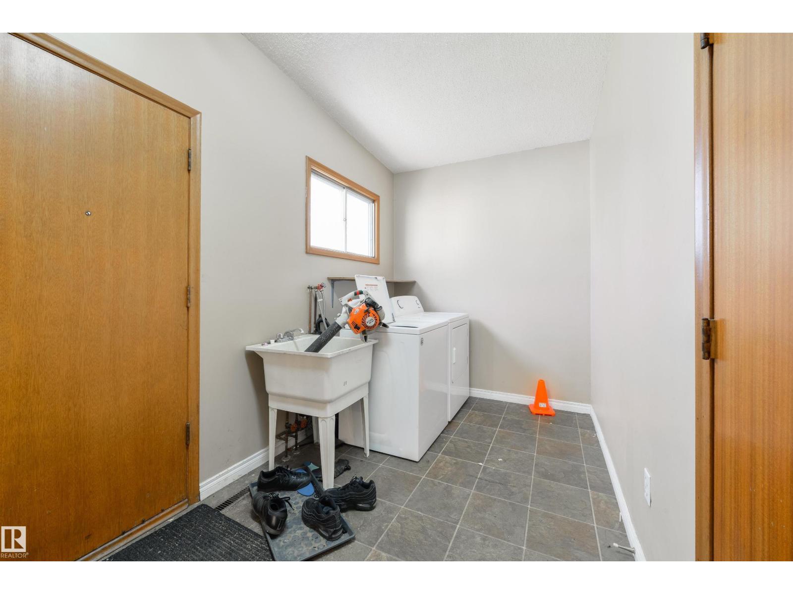 6134 37a Av Nw, Edmonton, Alberta  T6L 1H4 - Photo 28 - E4487792
