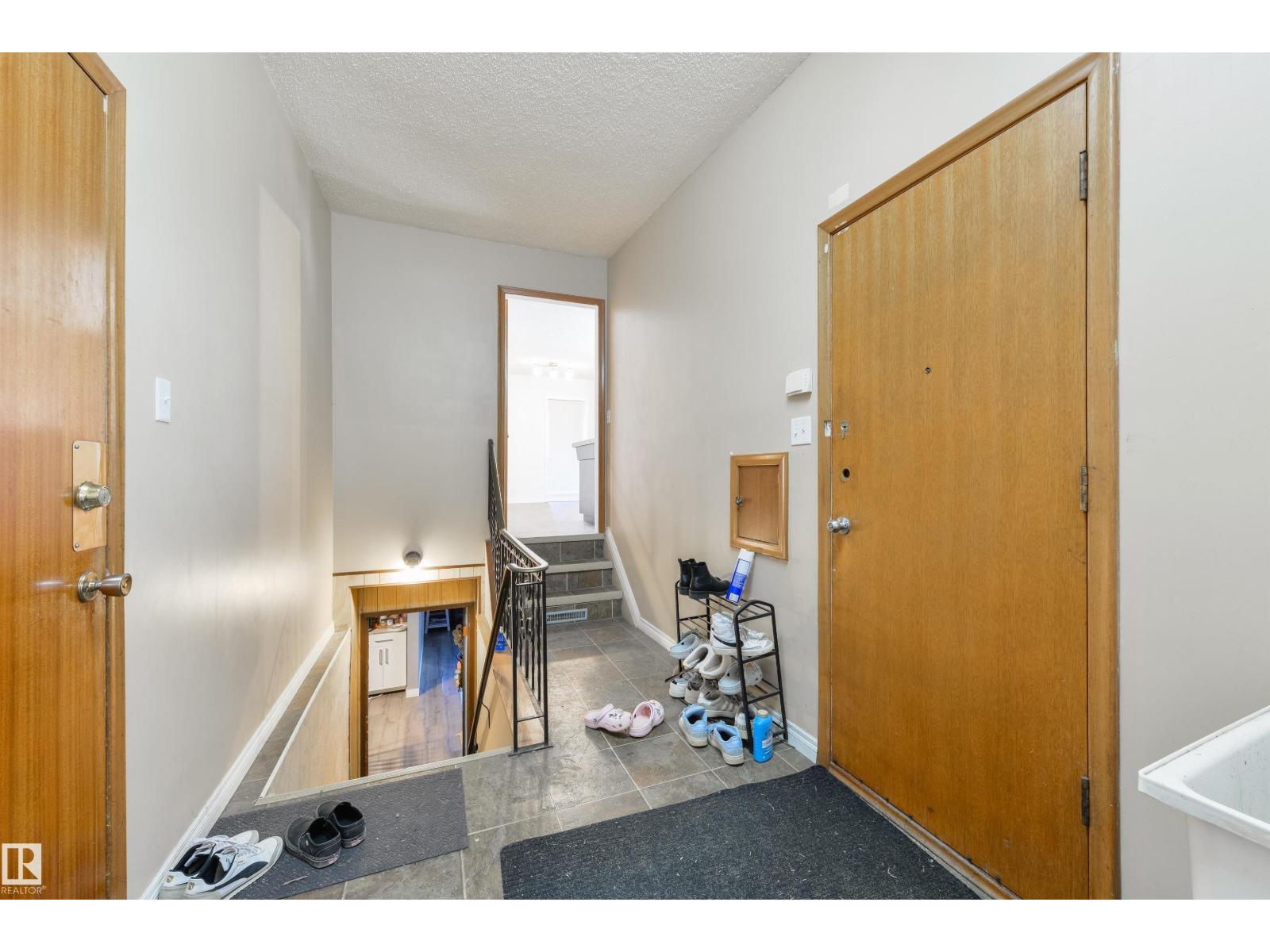 6134 37a Av Nw, Edmonton, Alberta  T6L 1H4 - Photo 29 - E4487792